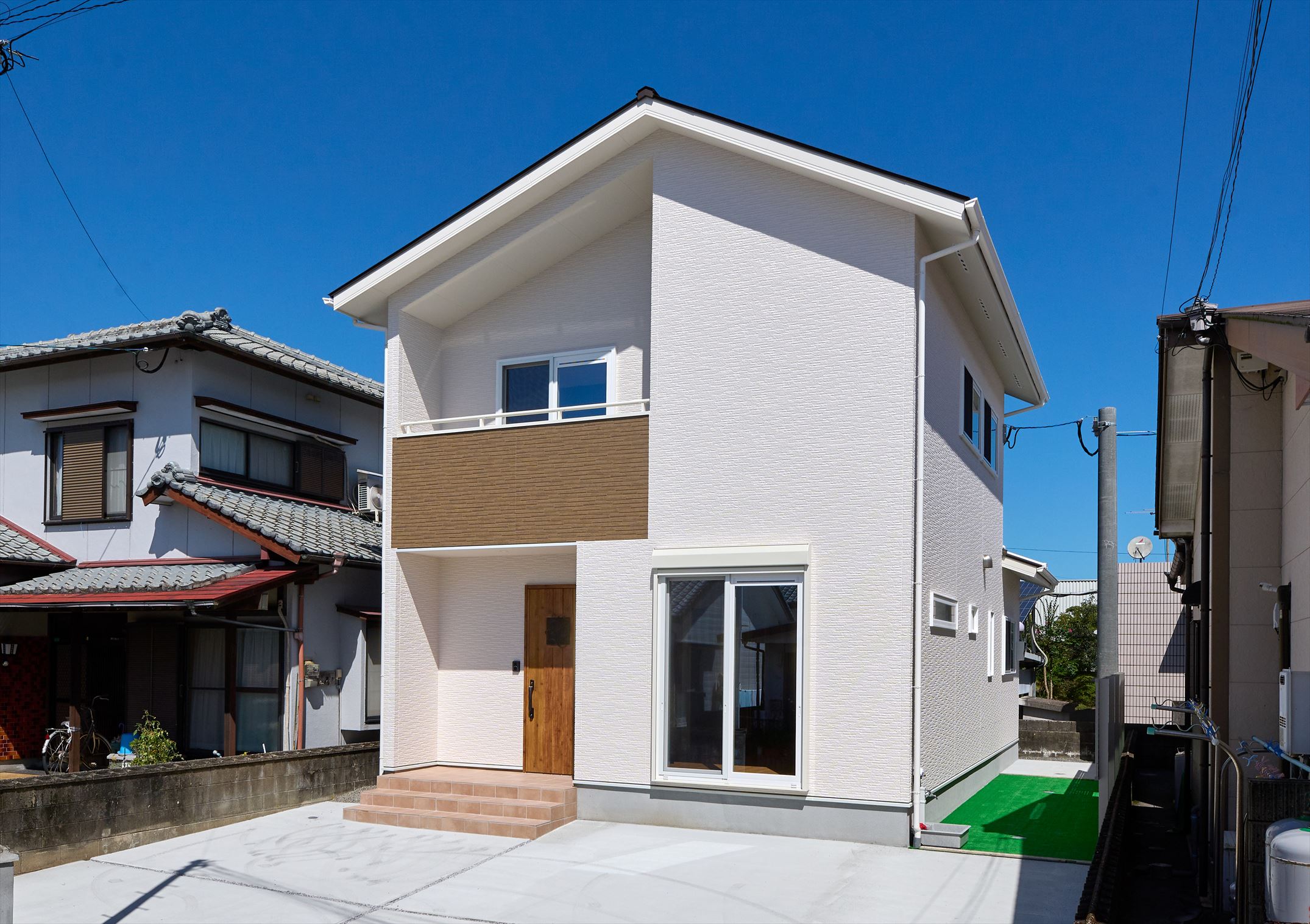 ライトブラウンのアクセントが心地よい家。(佐伯市中の島)